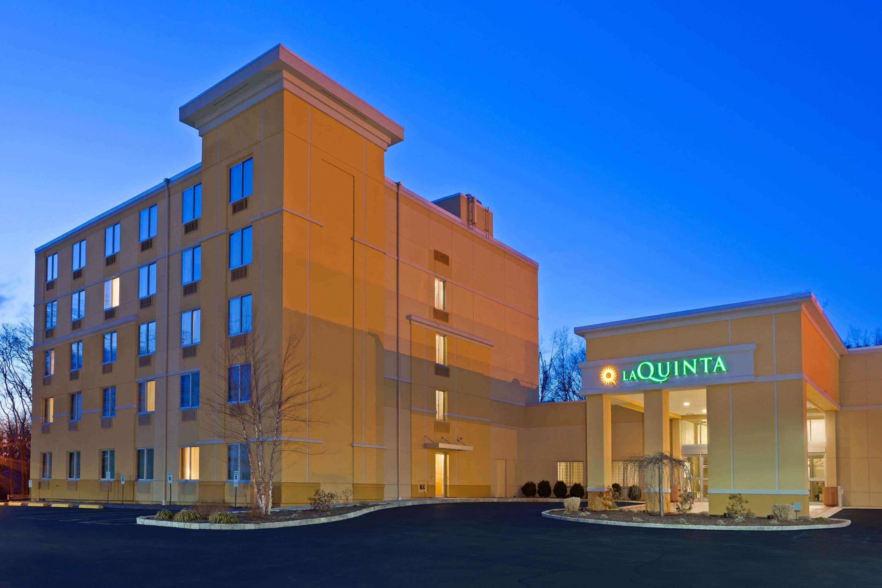 La Quinta By Wyndham Danbury Ξενοδοχείο Εξωτερικό φωτογραφία