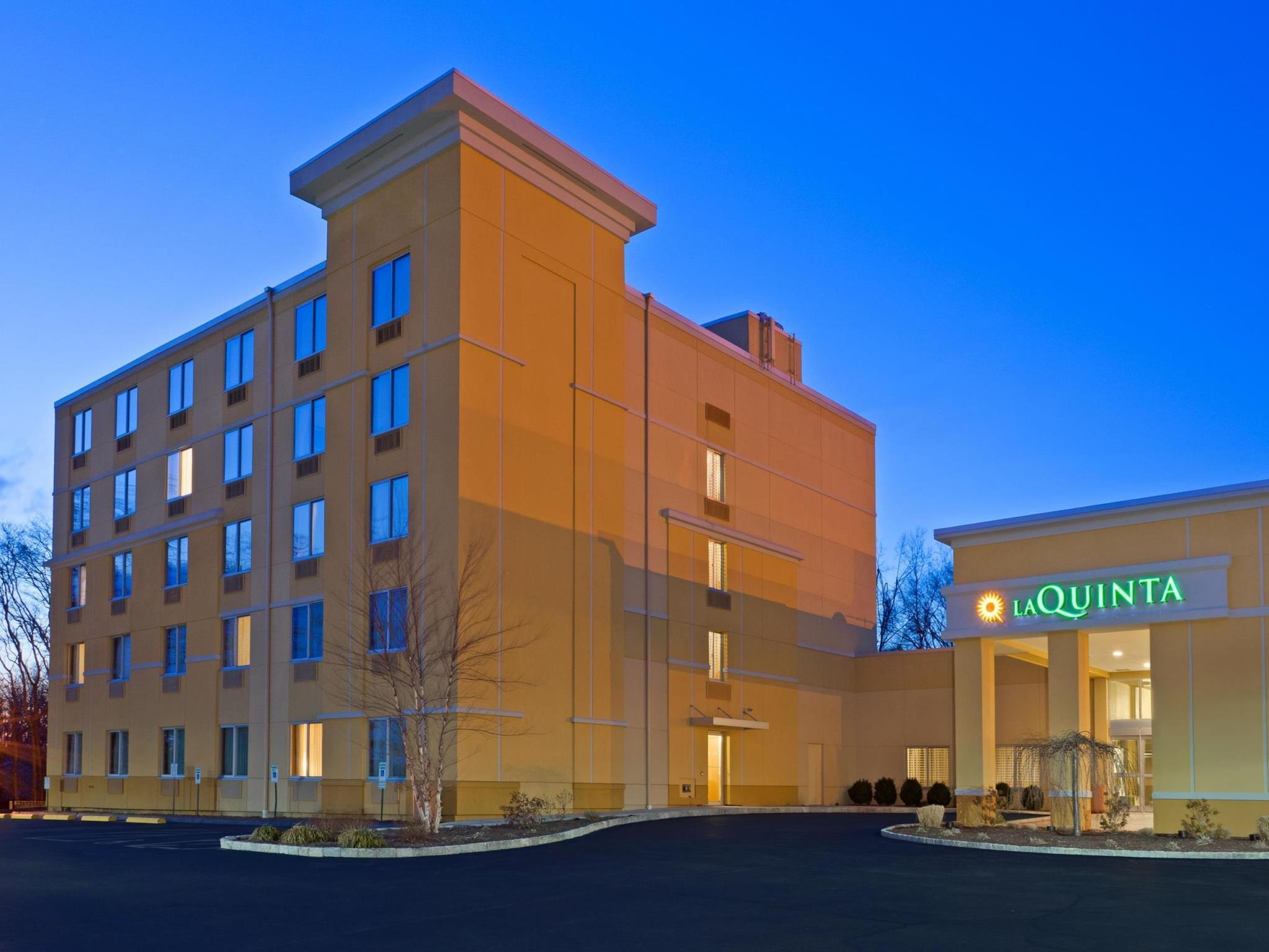 La Quinta By Wyndham Danbury Ξενοδοχείο Εξωτερικό φωτογραφία